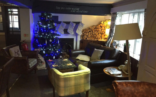 The Bluebell Inn and Lodge