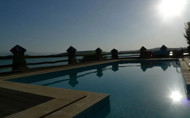 La Villa du Lac- Guest House