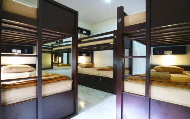 Jolie Hostel Bali