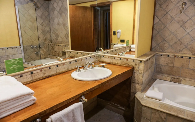 Hotel Los Ñires