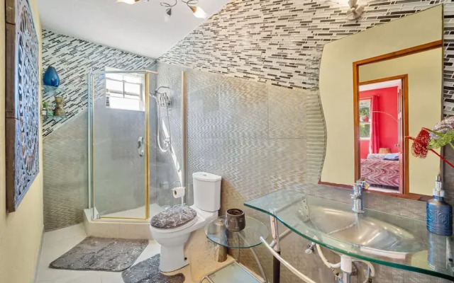 Serenity Villa - 4bd by Zenbreak