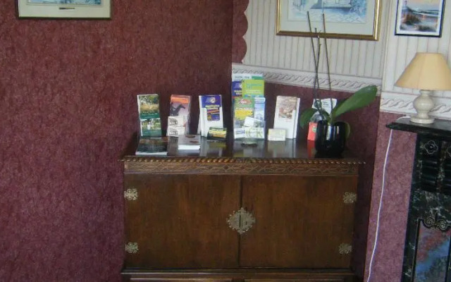 Attyrory Lodge Tourist Accommodation B&B