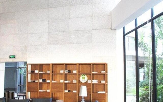 Kameier Holiday Lanwan Hotel