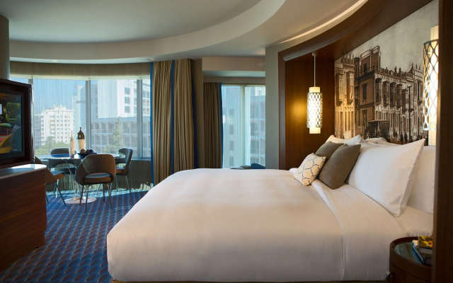 Renaissance Izmir Hotel