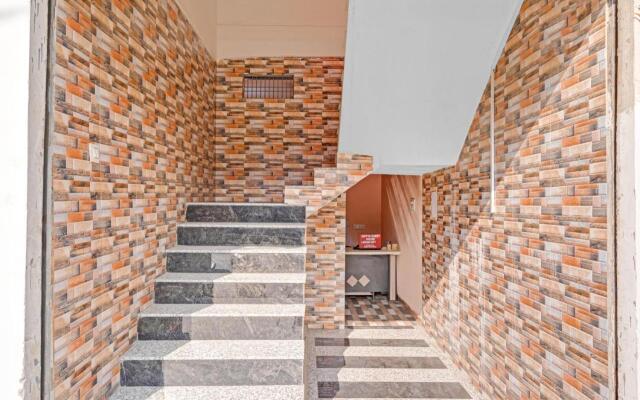 OYO Flagship 80598 Aditya Guest House