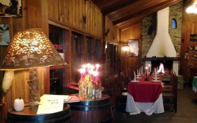 Phouphadeng Hotel - Auberge de la Plain des Jarres