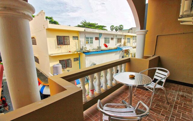 Jomtien Beach Pool House