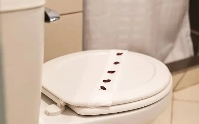 Cozy Condo with Panoramic Hillside Views from Rooftop Terrace and Short Walk to Beach