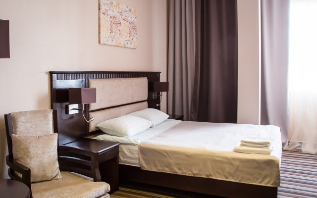 Guru Hotel