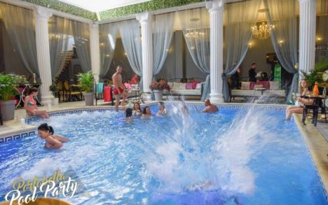 Portobella Restaurant & Piscina & Lounge & Boutique Hotel