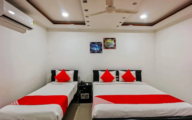 OYO 13062 Kamala Residency-Inn