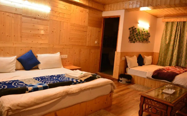 Hotel Neelgiri - Manali Diaries