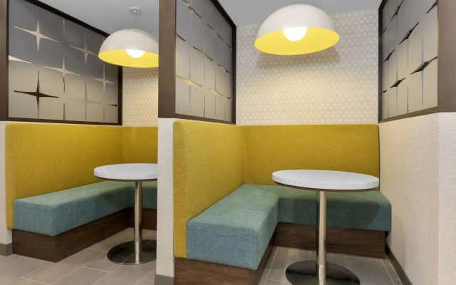 Hampton Inn By Hilton Cornwall