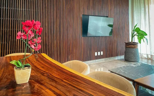 Blending Relaxation Sophistication 3 Bedroom Penthouse With Private Jacuzzi