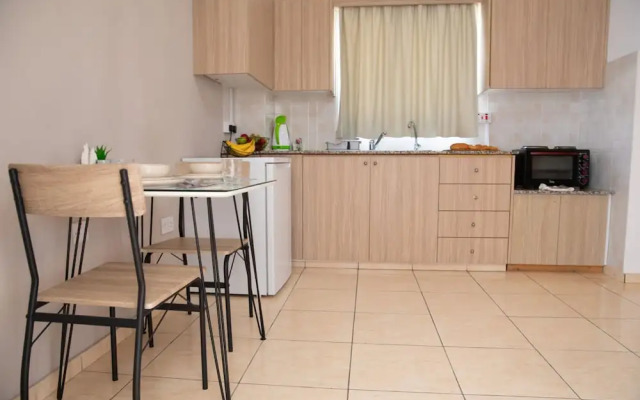 Valentina Coastal Suites in Central Paphos 3