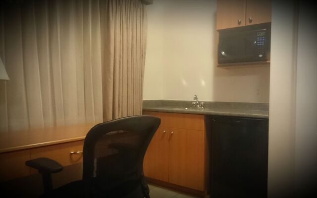 Holiday Inn Victoria Elk Lake by IHG