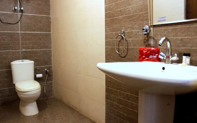 OYO 305 Hotel Rajdeep Palace