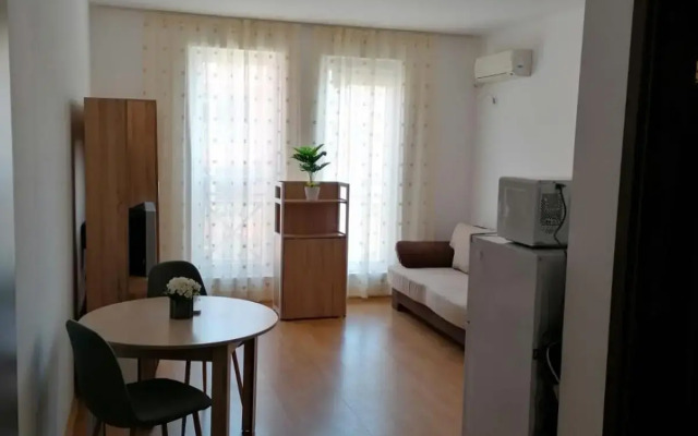 Sunny Day 6 Apartment