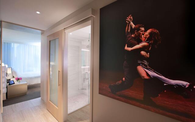 HALL Arts Hotel Dallas, Curio Collection by Hilton