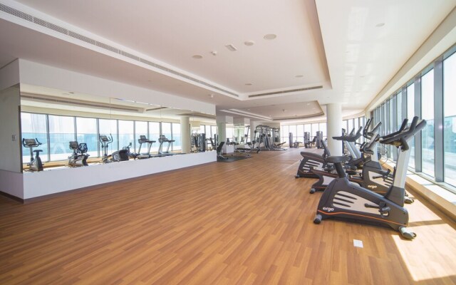 Business Bay 1BR Canal View Rooftop Pool - 360 vacation