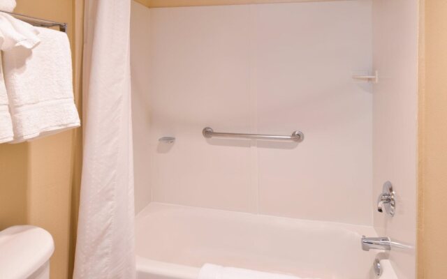 Holiday Inn Express & Suites Watsonville by IHG