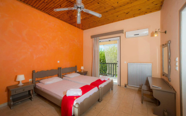 Filoxenia Studios & Apartments