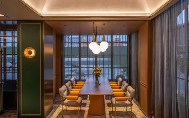 Orange Hotel (Dalian Railway Station)