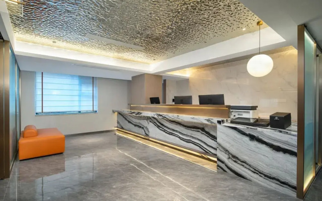 Yizhi Hotel Changgang metro Station