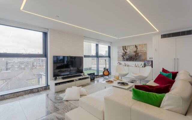 2 Bedroom Penthouse Apartment in Pimlico