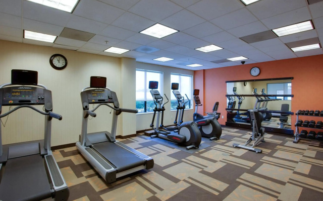 Courtyard by Marriott Republic Aprt Long Island/Farmingdale