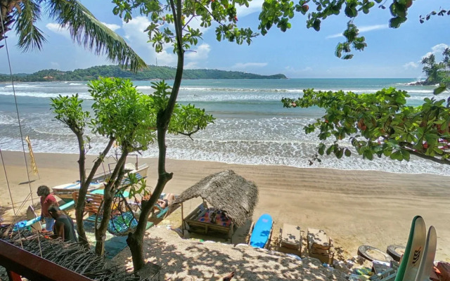 Dream Lanka Surf House