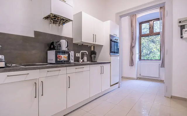 Charming 2BR Apt Vienna Long Stay