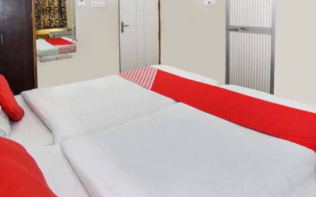 OYO 14732 Hotel Buddha International