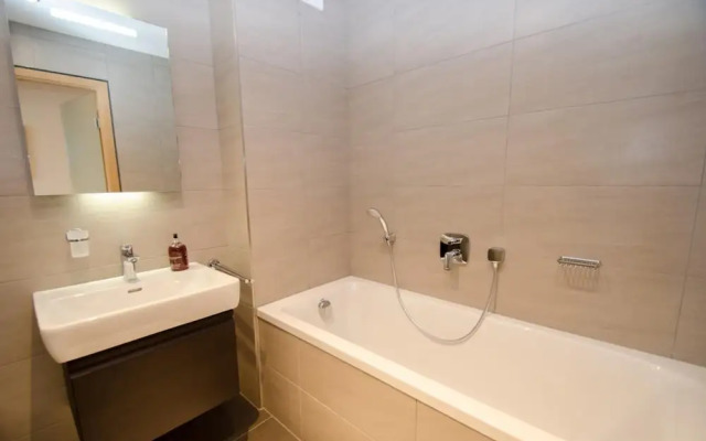 Superb Alpine Lodges Zell am See 4pax