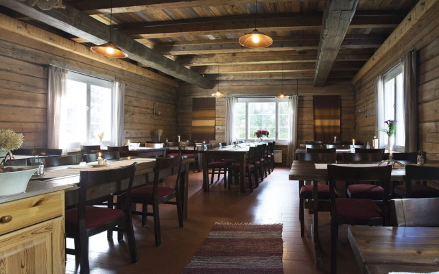 Iisakki Guest House