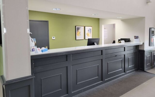 Super 8 Aurora/Naperville Area