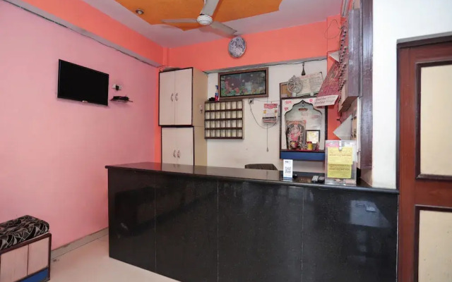 SPOT ON 40707 Hotel Mohan