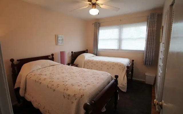 Country Club Drive 208