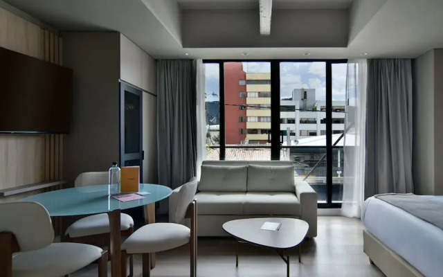 w Prestigious 2BR w/ Radiant Deco in Unicentro