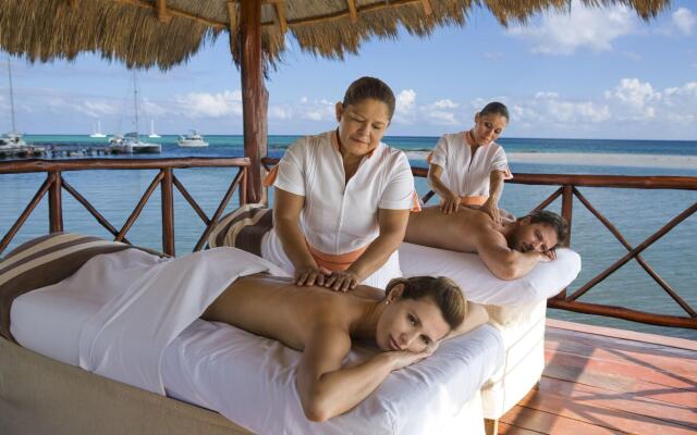 Generations Riviera Maya Family Resort Catamaran, Water Park, All & More Inclusive