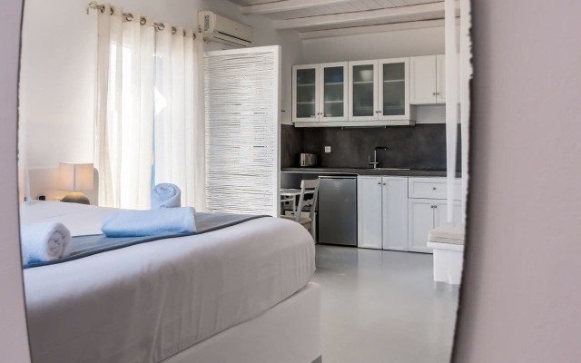 Perla Suites - Delmar Collection