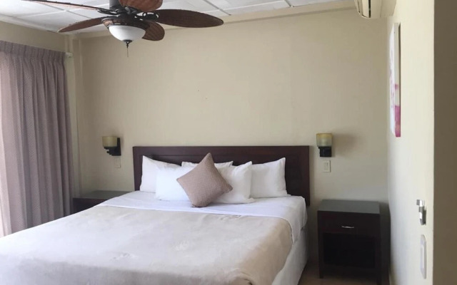 Coconut Grove Lodge
