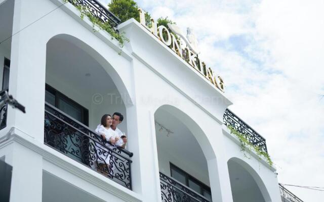 Lion King Hotel
