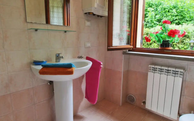 Mansion in Apecchio With Pool