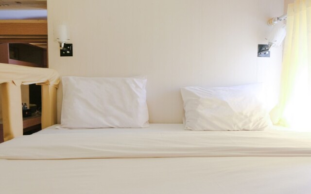 Strategic 2Br Gateway Ahmad Yani Cicadas Apartment