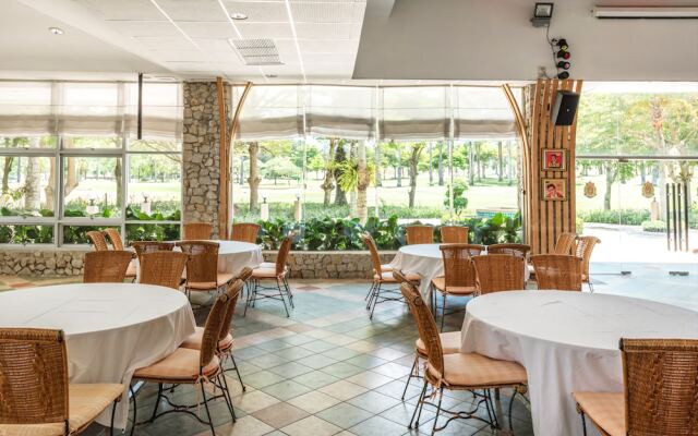 The Emerald Harbor Rayong by Favstay