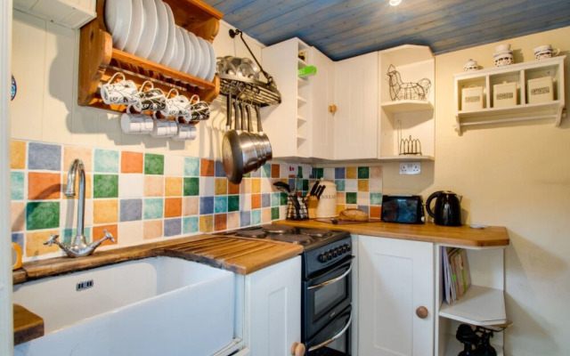 Fron Y Fron in Y Fron