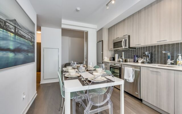 Stylish New 2Br Luxury Condo W Parking