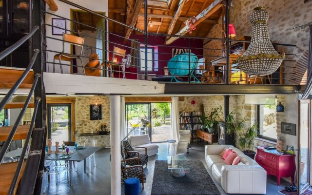 Splendid Holiday Home in Espère France With Private Pool