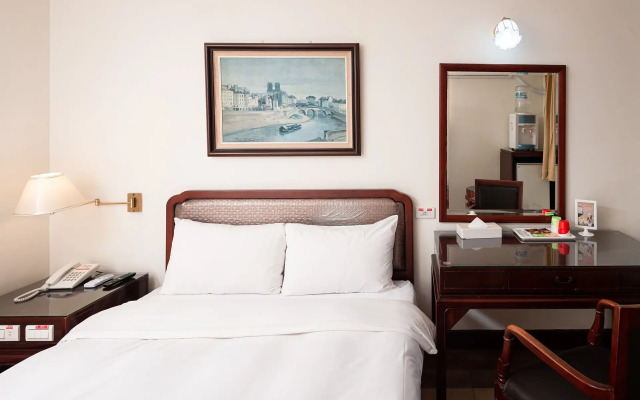 Peach Hotel